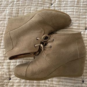 Toms Desert Wedge Booties